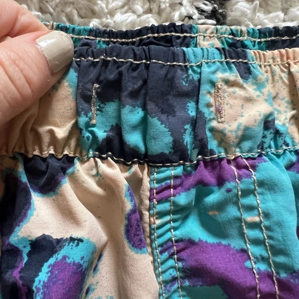 Urban Outfitters Mens Retro Swimming Shorts Size Medium